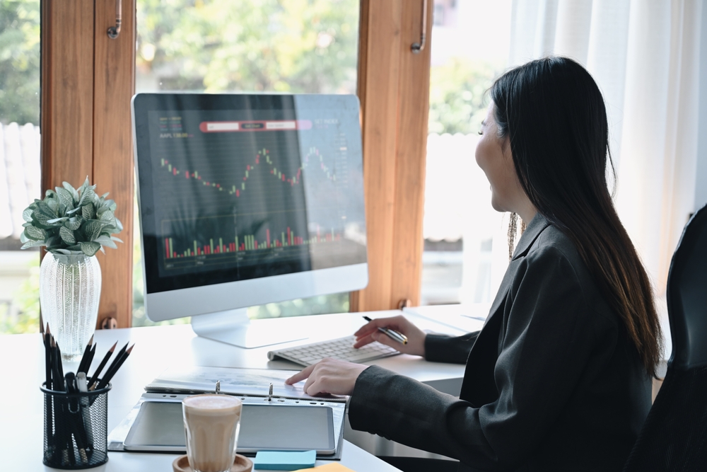How to Trade EUR/USD Successfully in 2026 with Skadeva Tools